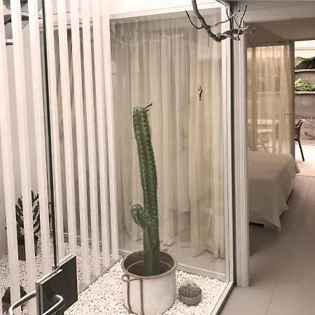 Cosy 2 Bedroom Apartment In La Caleta, Tenerife Apartamento